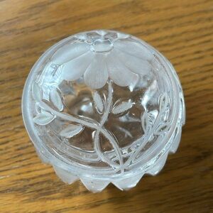 Princess House Vanity Lead Crystal Etched Flower Box